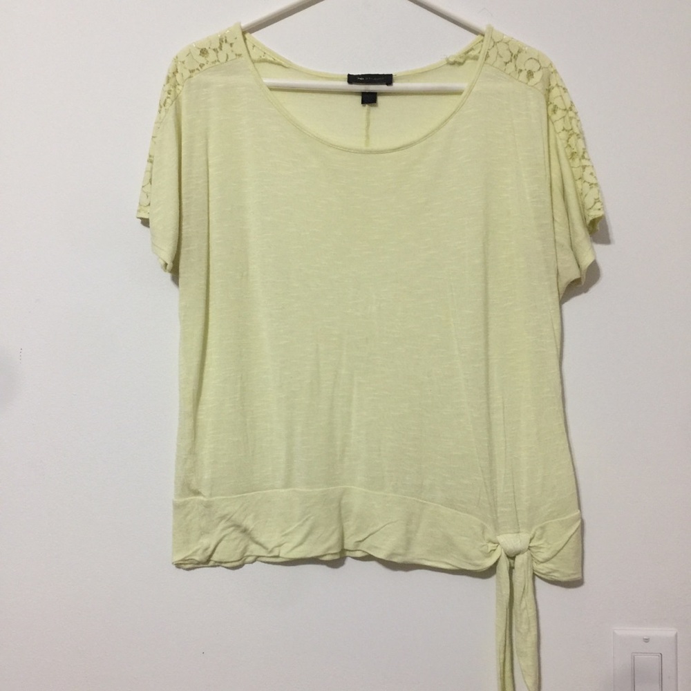 light weight tee with tie and lace